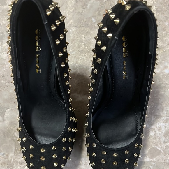 Black velvet 5 inch heel with Gold Spikes - Picture 5 of 6